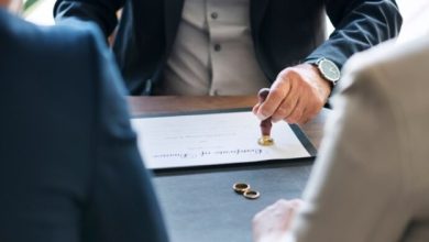 Wie ein Scheidungsanwalt Ihnen hilft, den Scheidungsprozess stressfrei zu gestalten